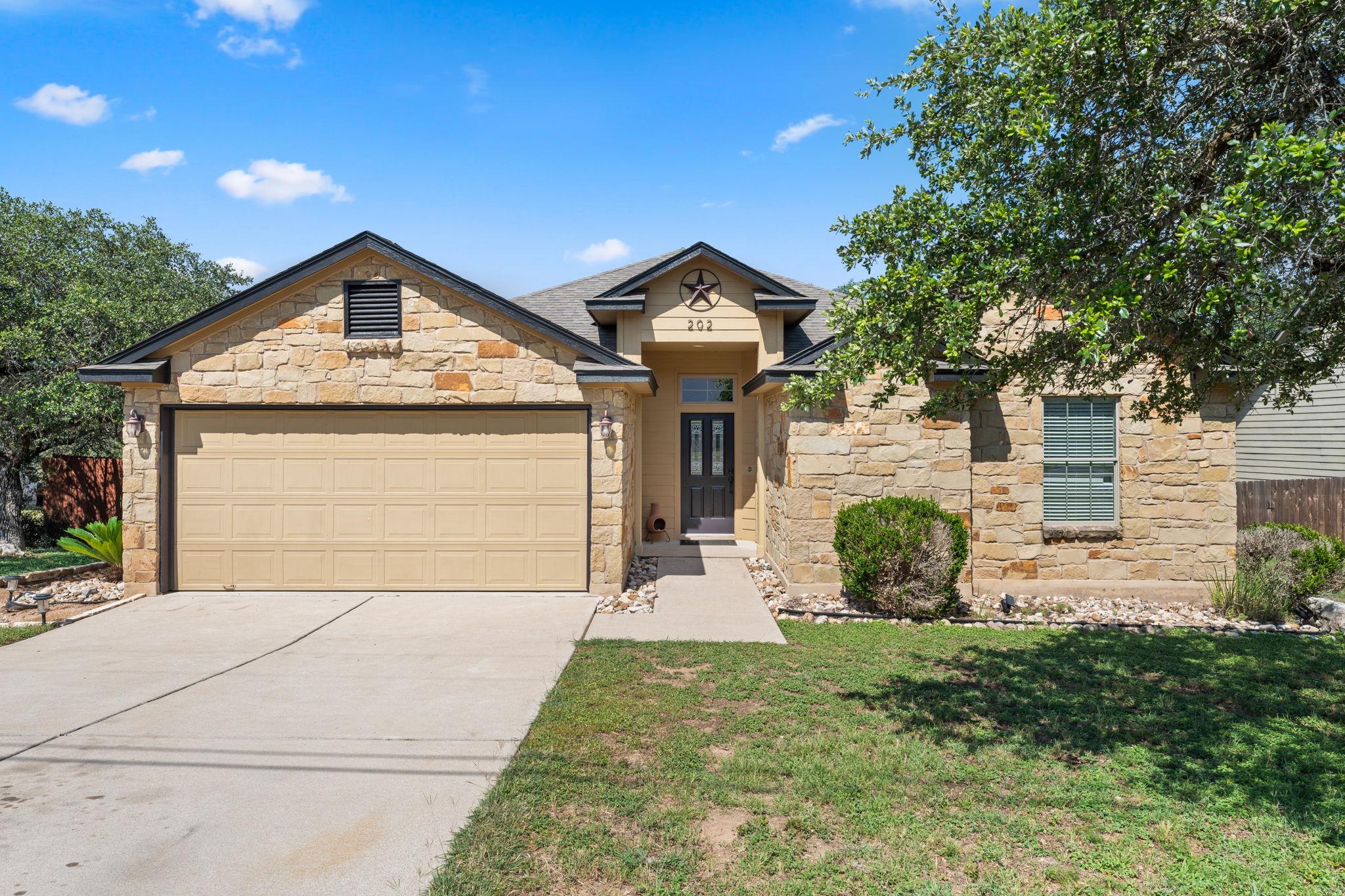202 Dunkeld Dr, Spicewood, TX 78669