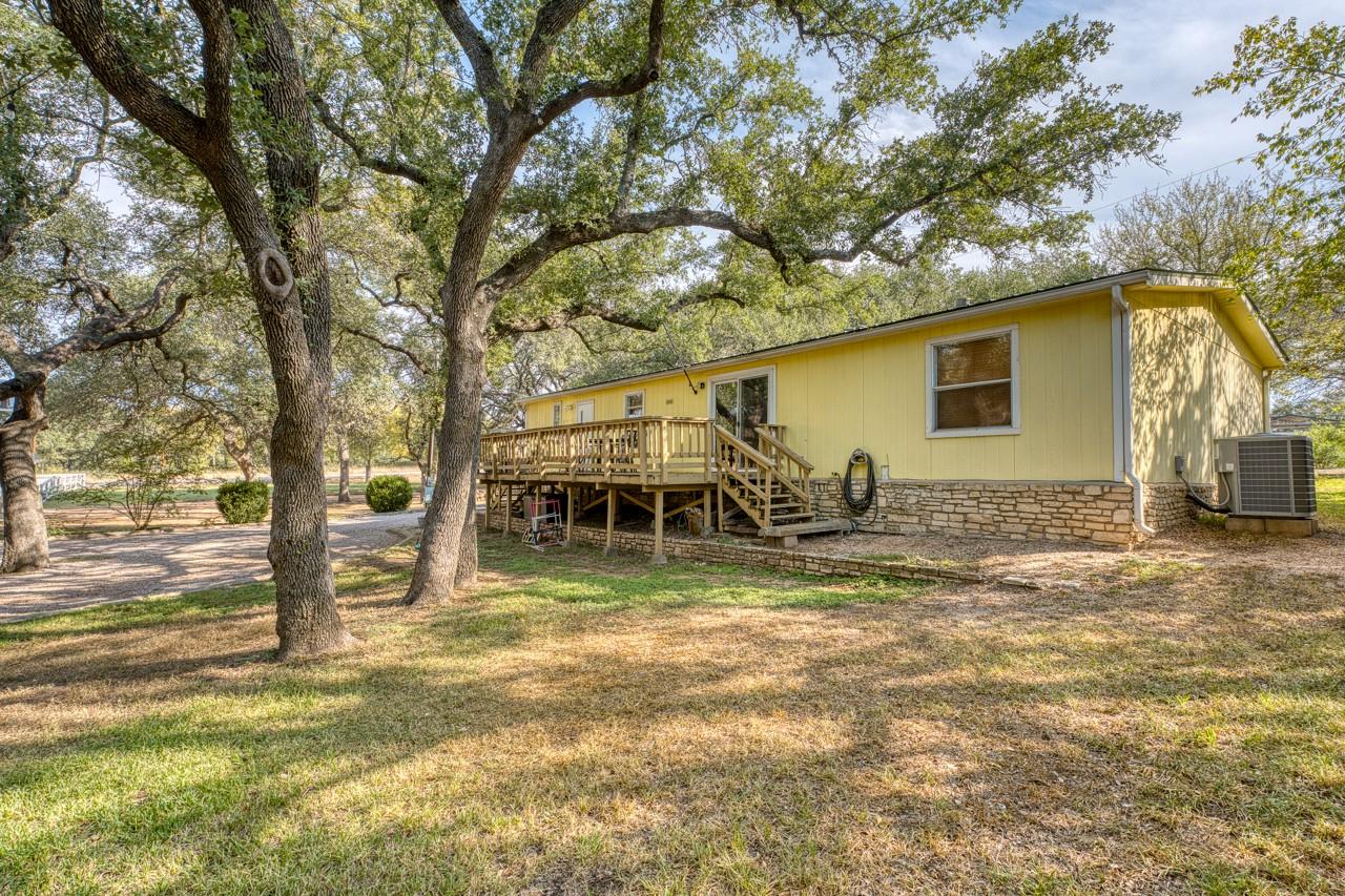 107 Red Bird, Kingsland, TX 78639