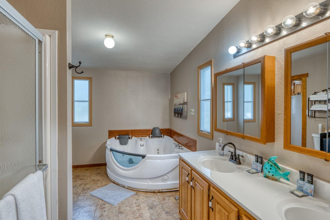 107 Red Bird, Kingsland, TX 78639