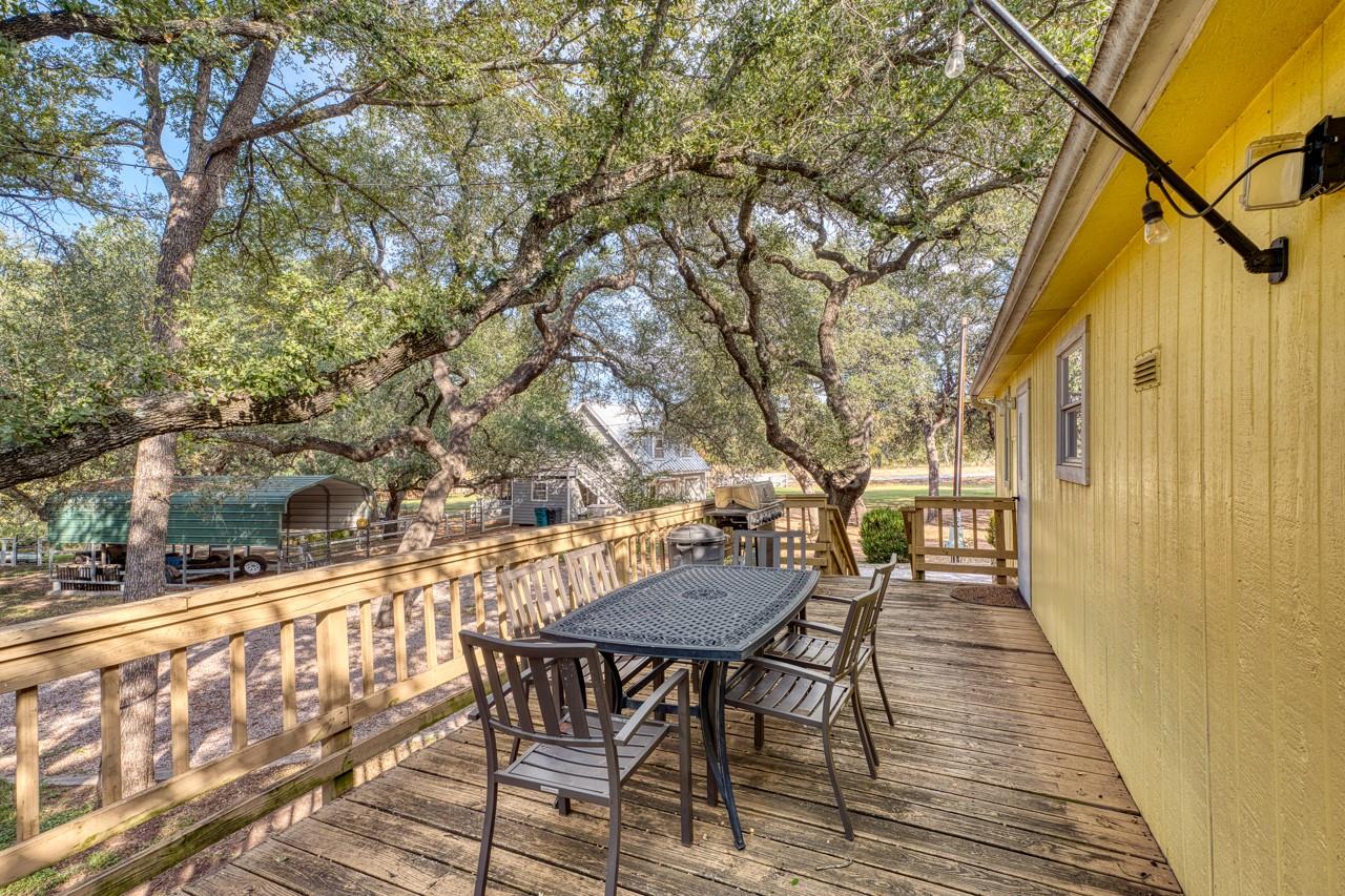 107 Red Bird, Kingsland, TX 78639