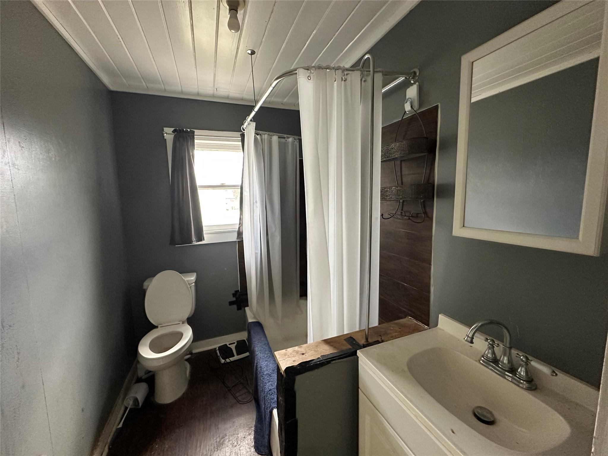 102 W Mesquite St # B, Granger, TX 76530