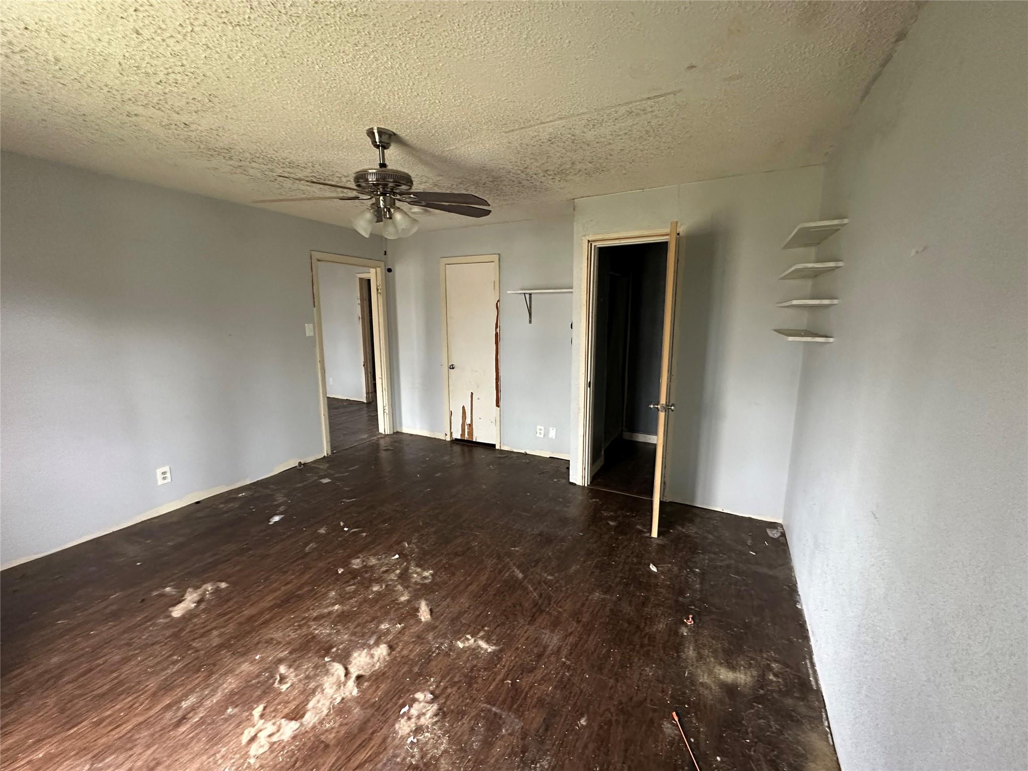 102 W Mesquite St # B, Granger, TX 76530