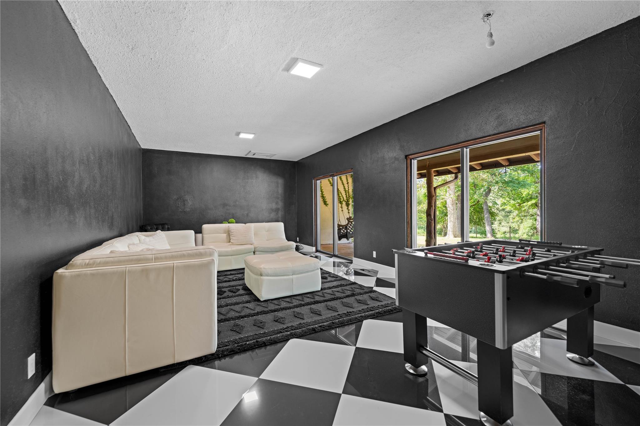 1577 County Road 431, Tennessee Colony, TX 75861