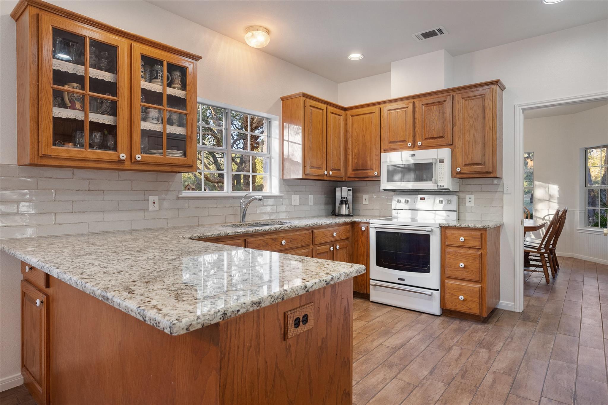 301 Crystal Meadows Dr, Kyle, TX 78640