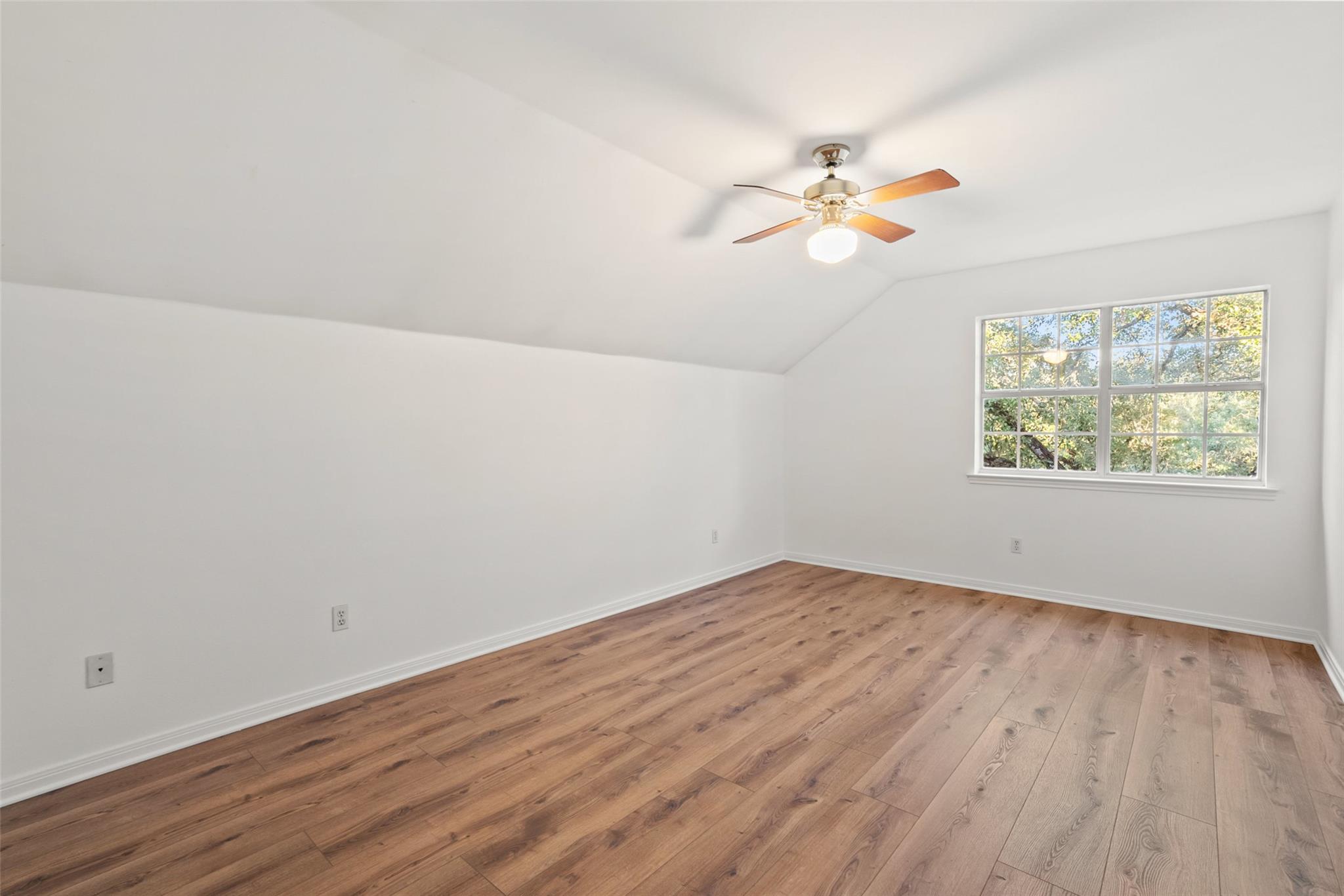 301 Crystal Meadows Dr, Kyle, TX 78640