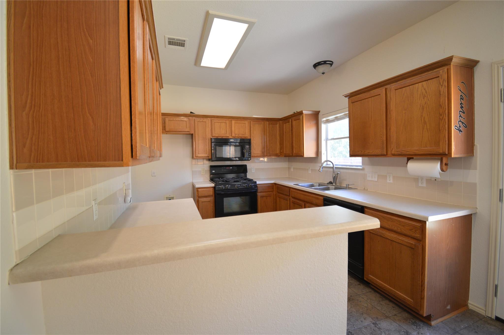 1440 Thibodeaux Dr, Round Rock, TX 78664