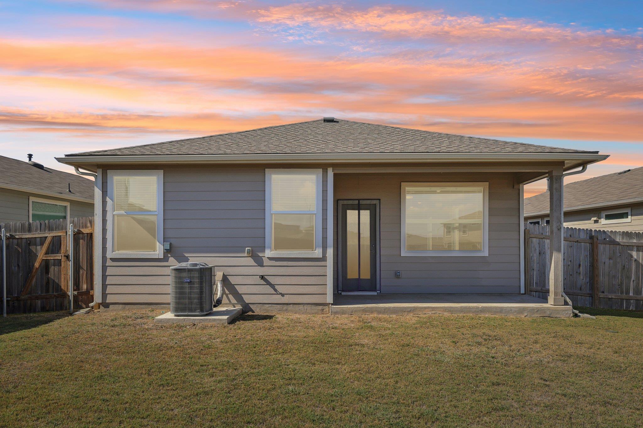 523 Millbrook Blvd, San Marcos, TX 78666