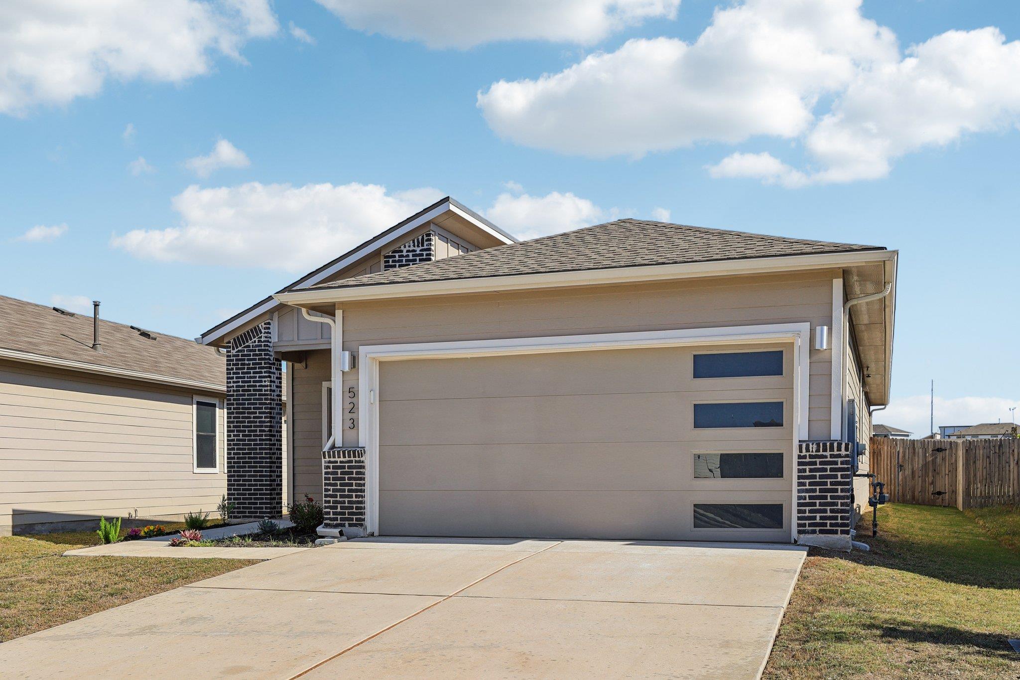 523 Millbrook Blvd, San Marcos, TX 78666