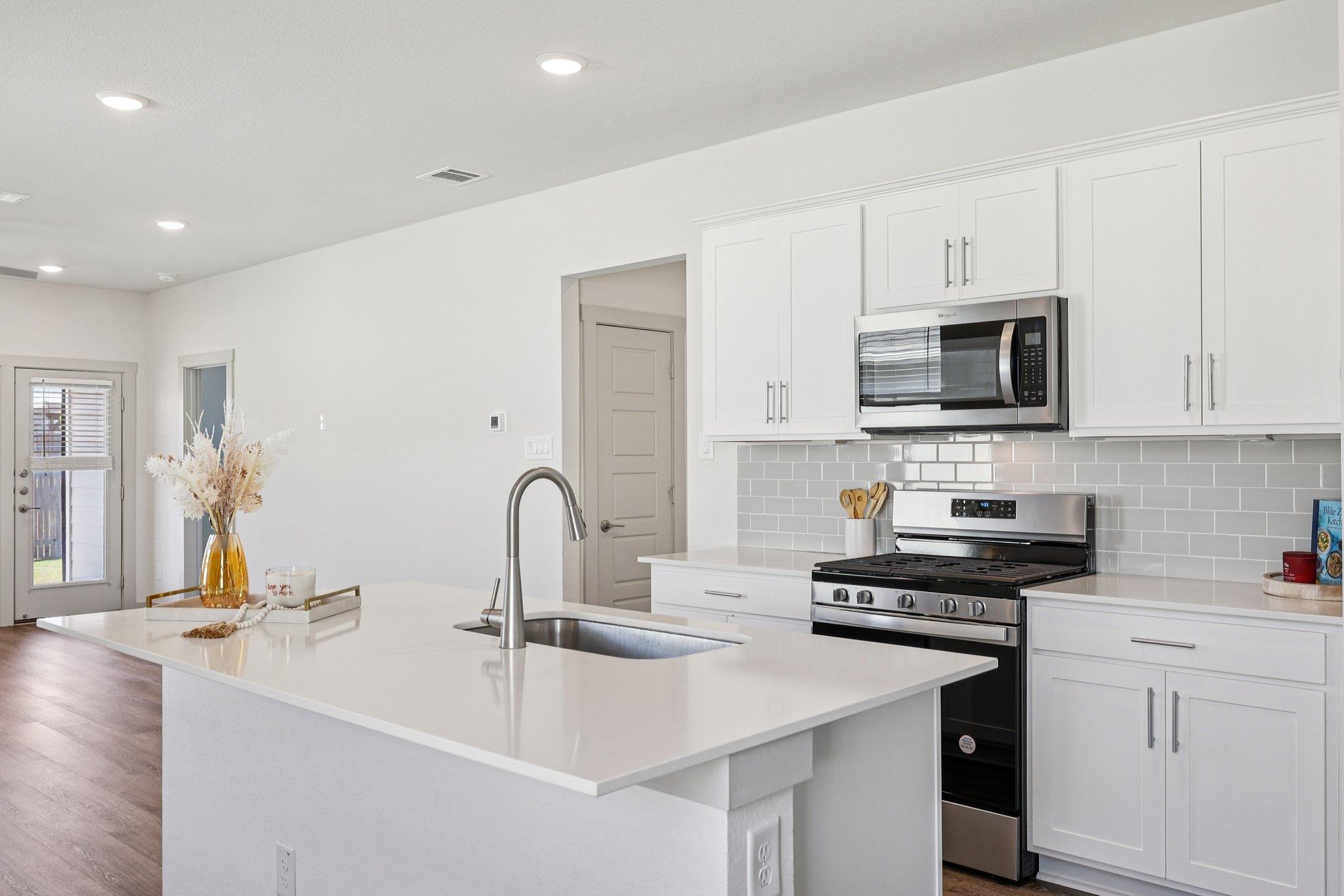 523 Millbrook Blvd, San Marcos, TX 78666