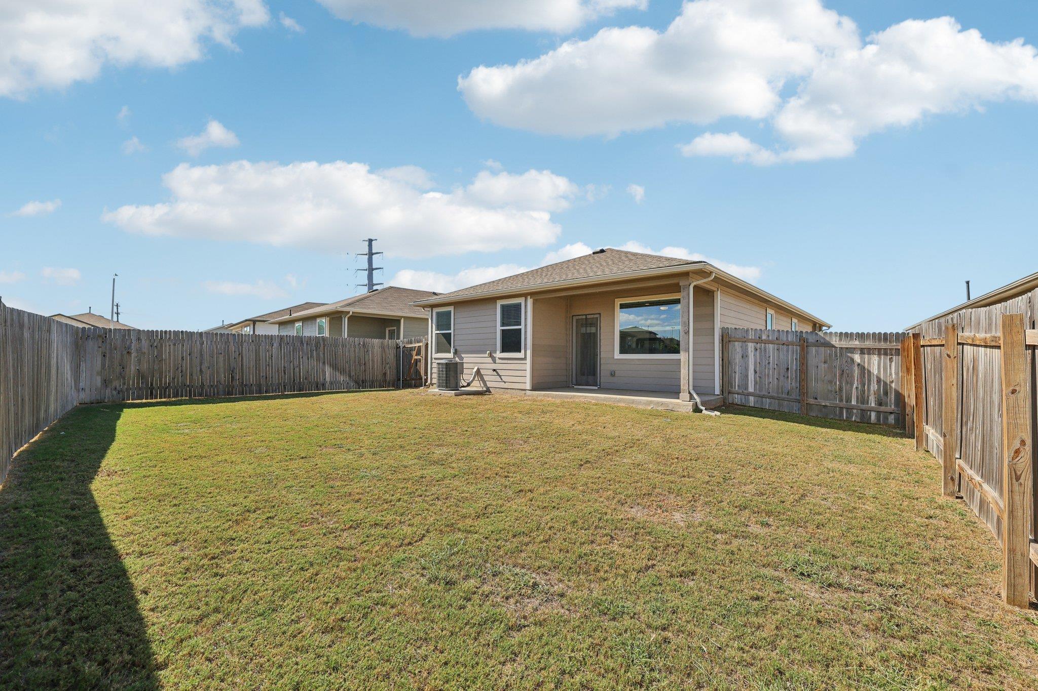 523 Millbrook Blvd, San Marcos, TX 78666