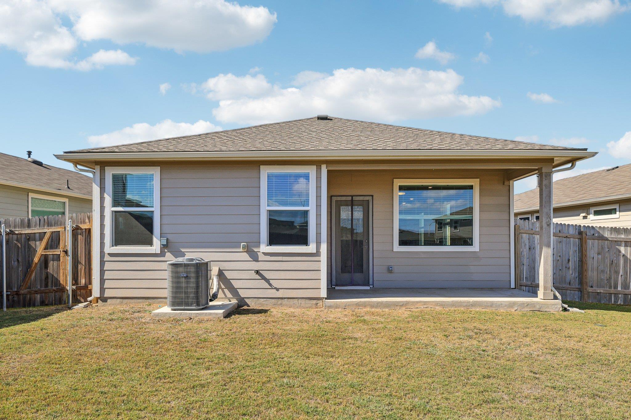 523 Millbrook Blvd, San Marcos, TX 78666