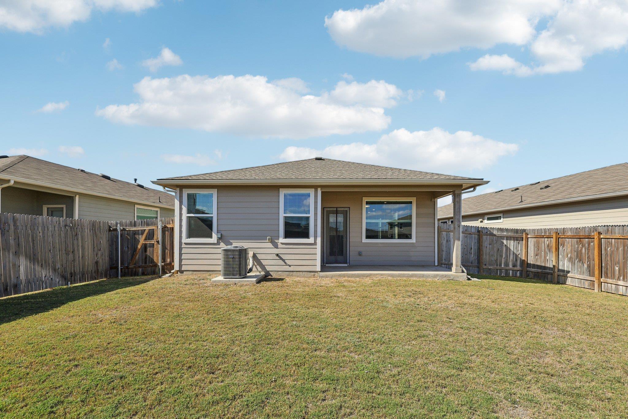 523 Millbrook Blvd, San Marcos, TX 78666