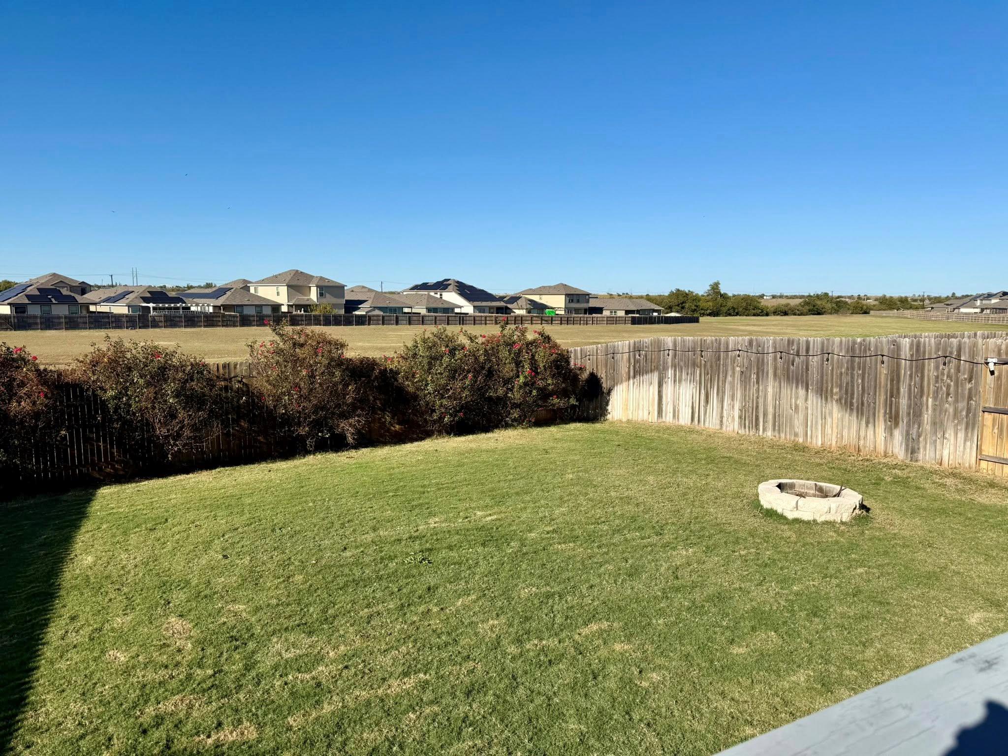 408 Bedford Falls Ln, Jarrell, TX 76537