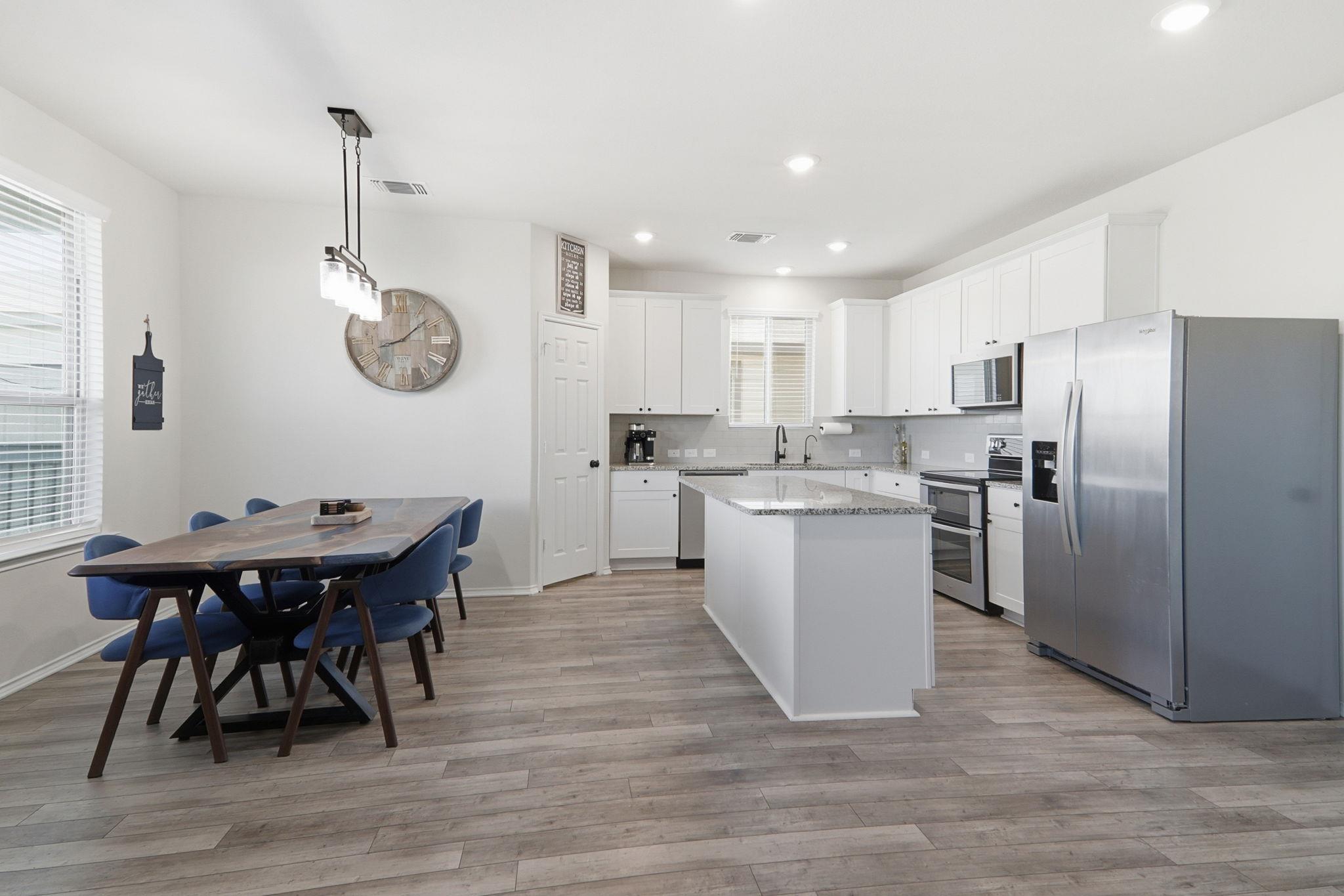 408 Bedford Falls Ln, Jarrell, TX 76537