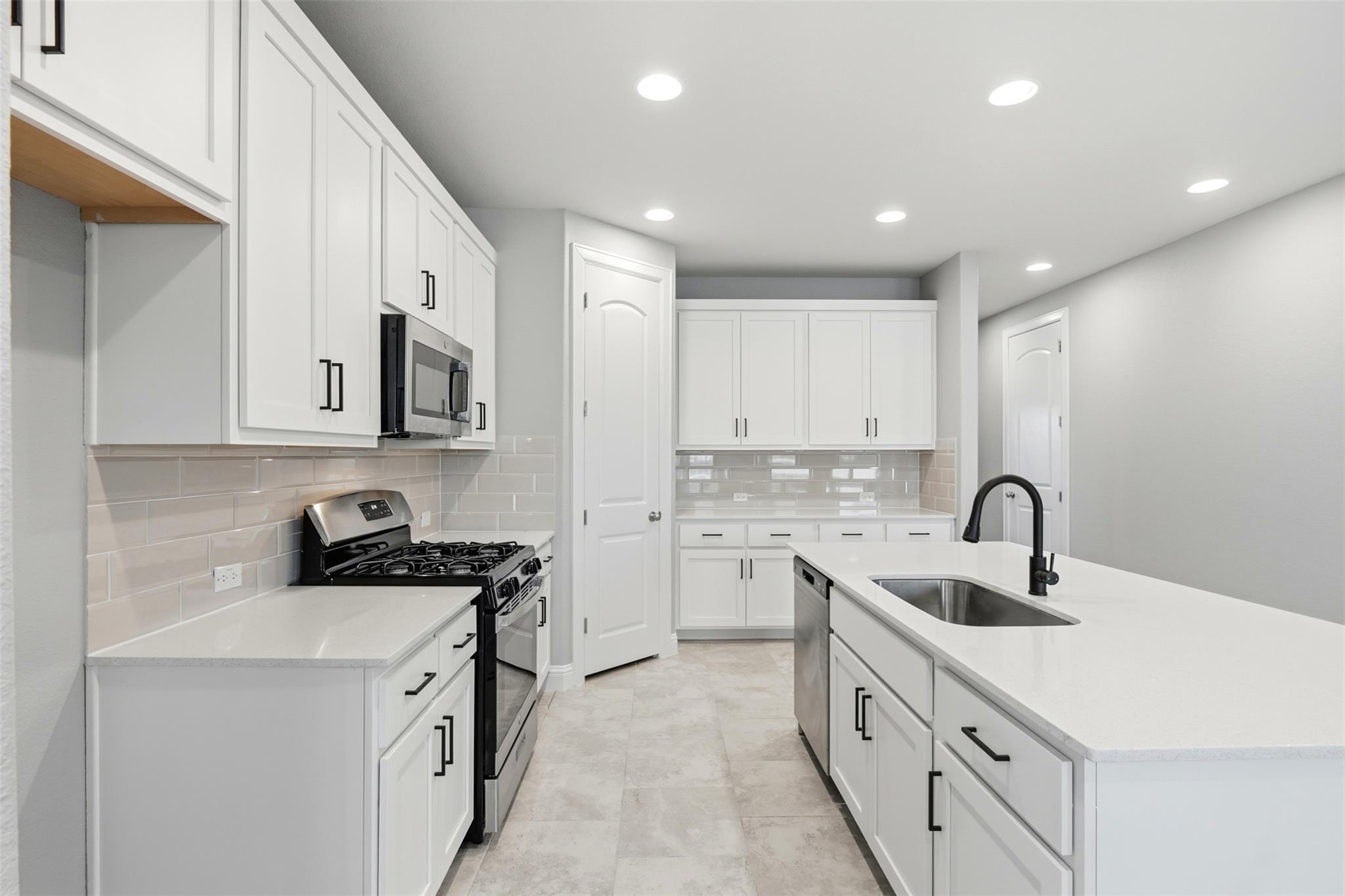 155 Desperado St, Kyle, TX 78640