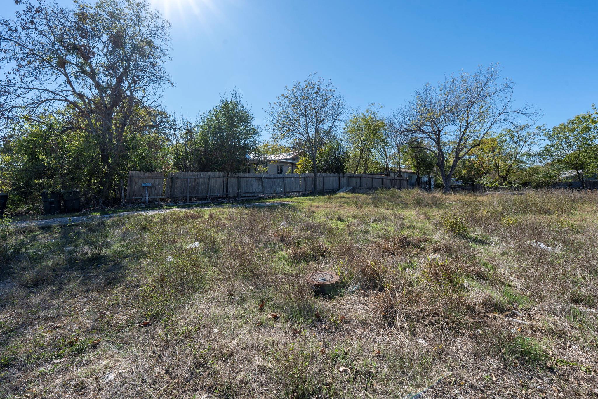 313 N Front St, Kyle, TX 78640