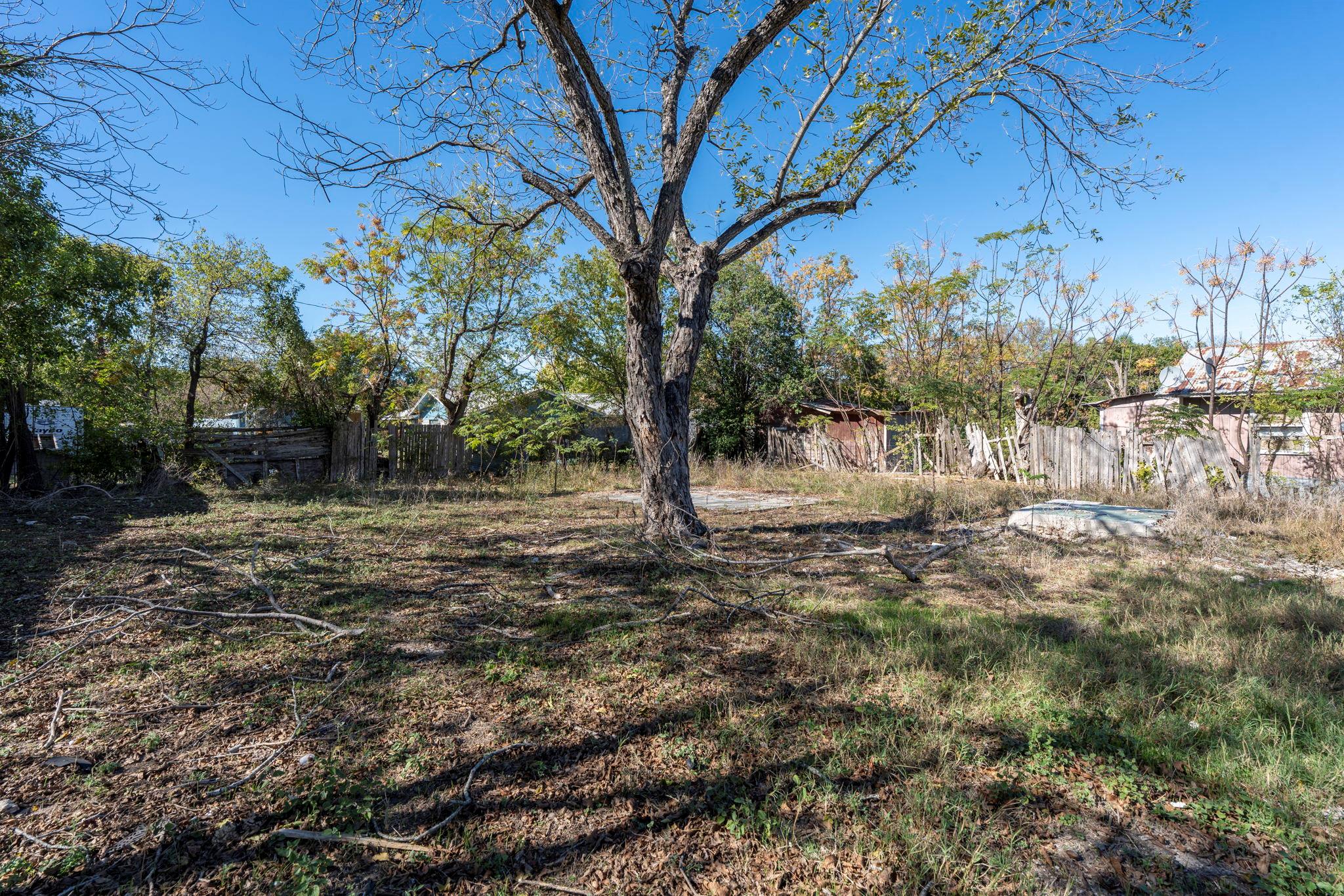 313 N Front St, Kyle, TX 78640