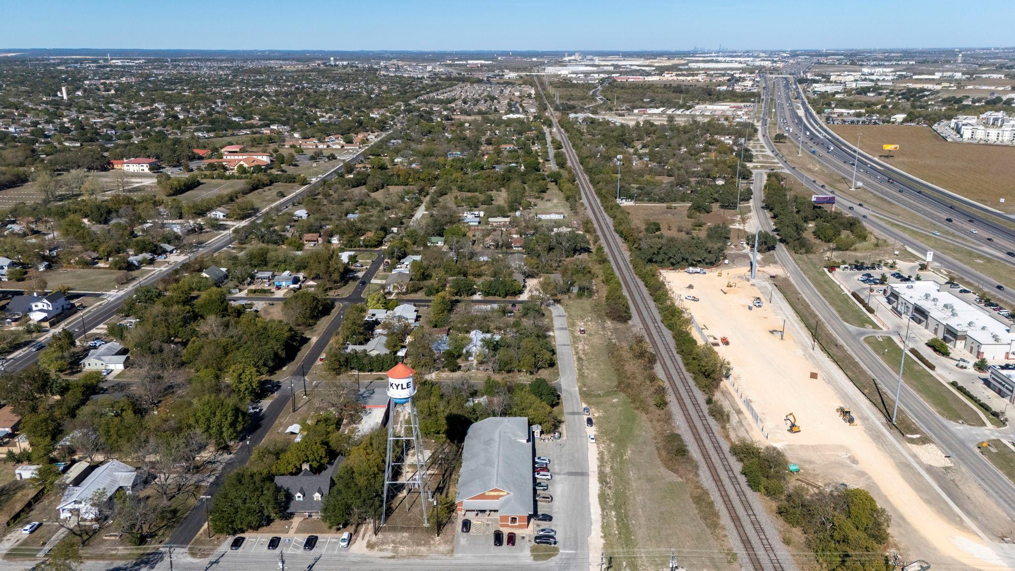 313 N Front St, Kyle, TX 78640