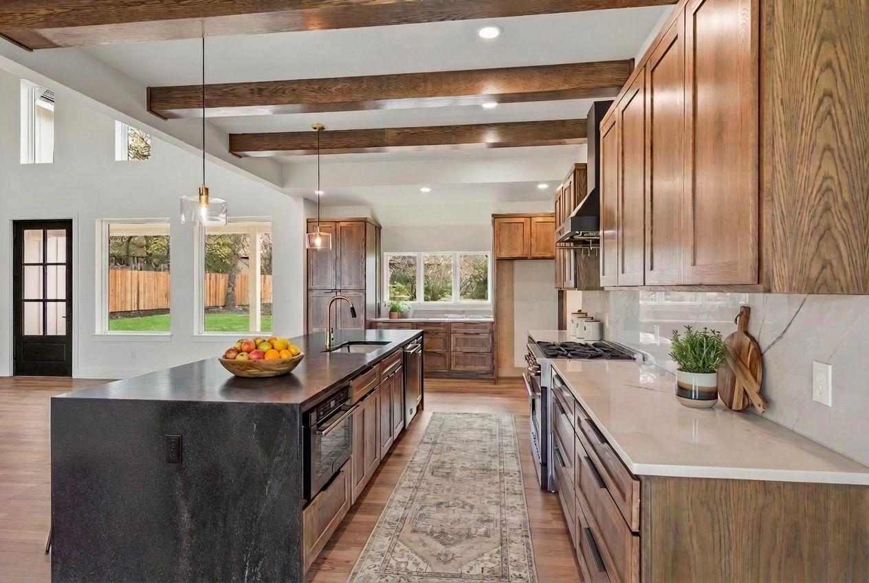 11 Crystal Creek Trl, Austin, TX 78737