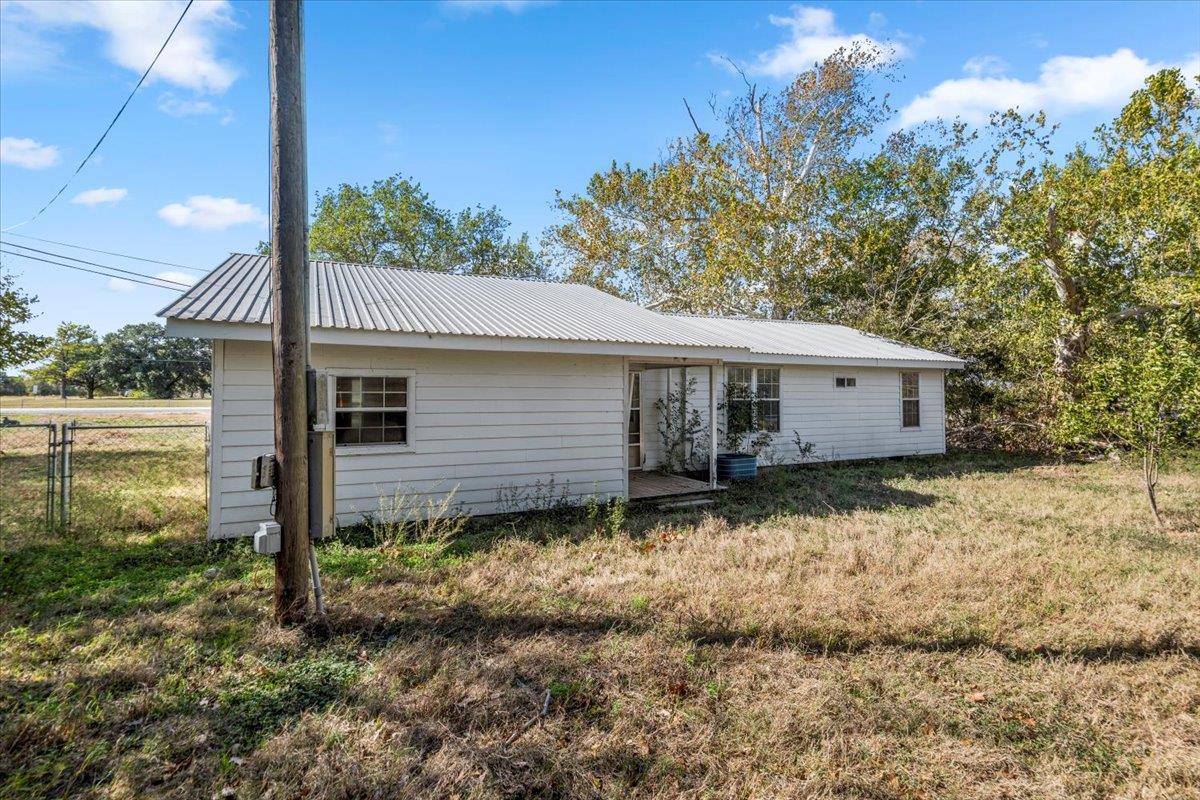 3408 W State Highway 71 Highway, La Grange, TX 78945
