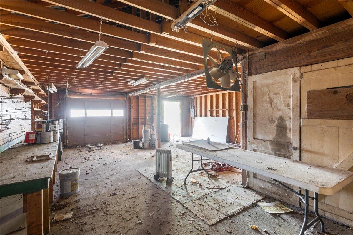 3408 W State Highway 71 Highway, La Grange, TX 78945