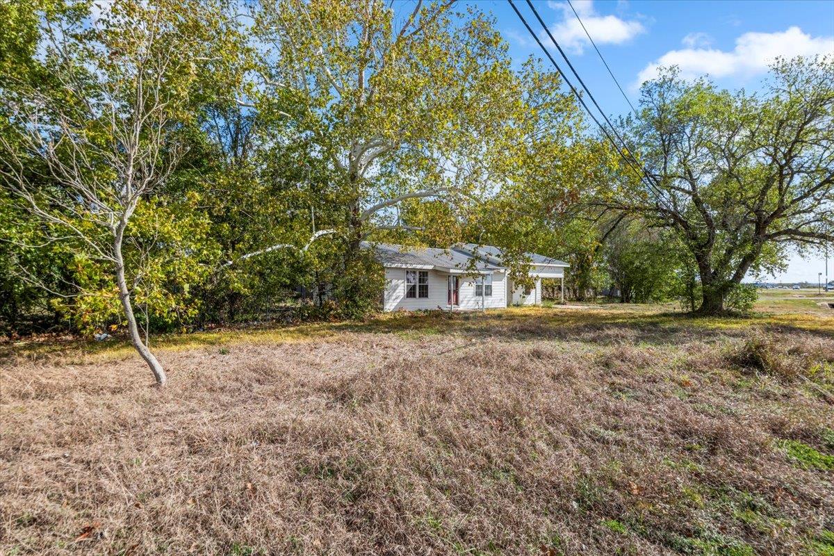 3408 W State Highway 71 Highway, La Grange, TX 78945