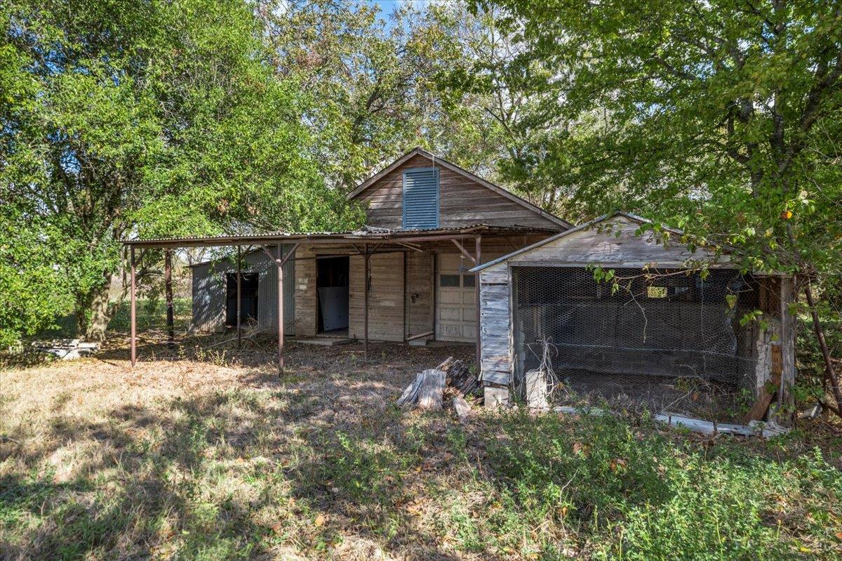 3408 W State Highway 71 Highway, La Grange, TX 78945