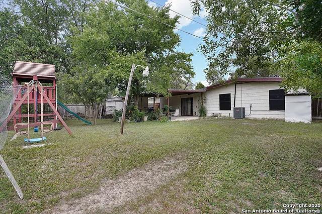 5166 Village Gln, San Antonio, TX 78218