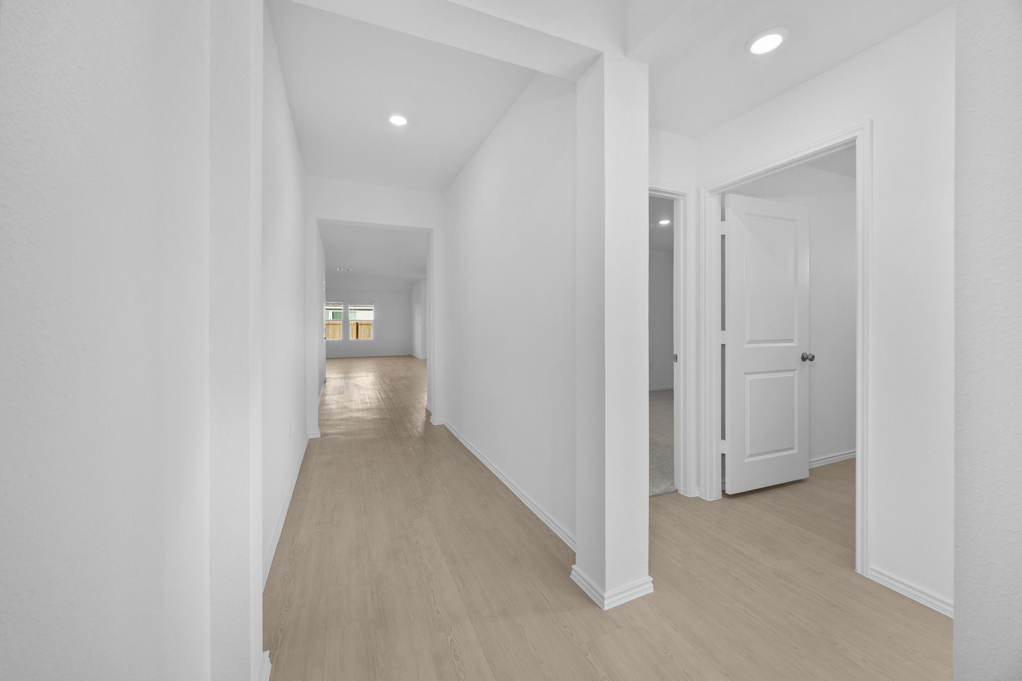 209 Donnington Dr, Hutto, TX 78634