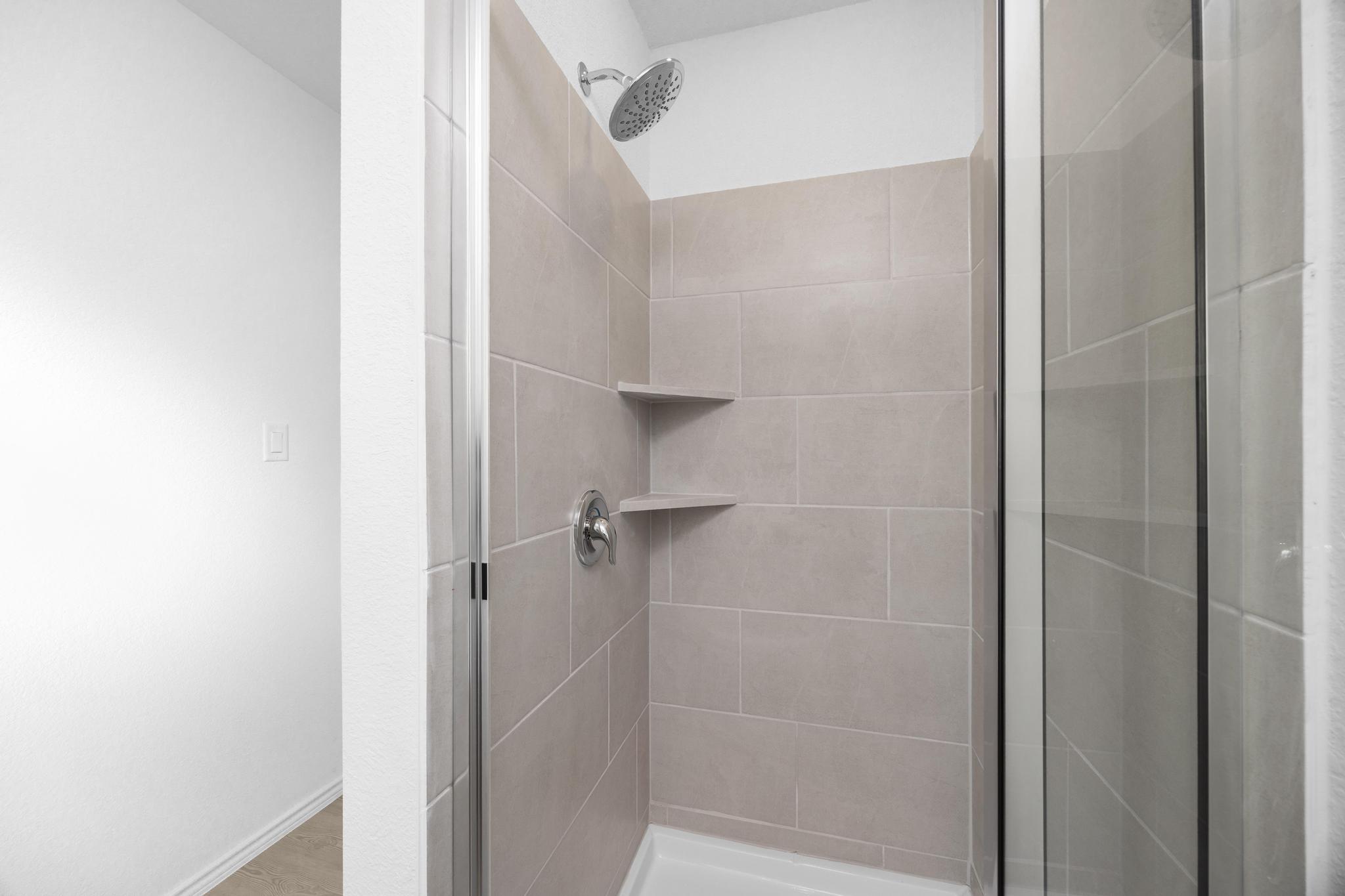 209 Donnington Dr, Hutto, TX 78634