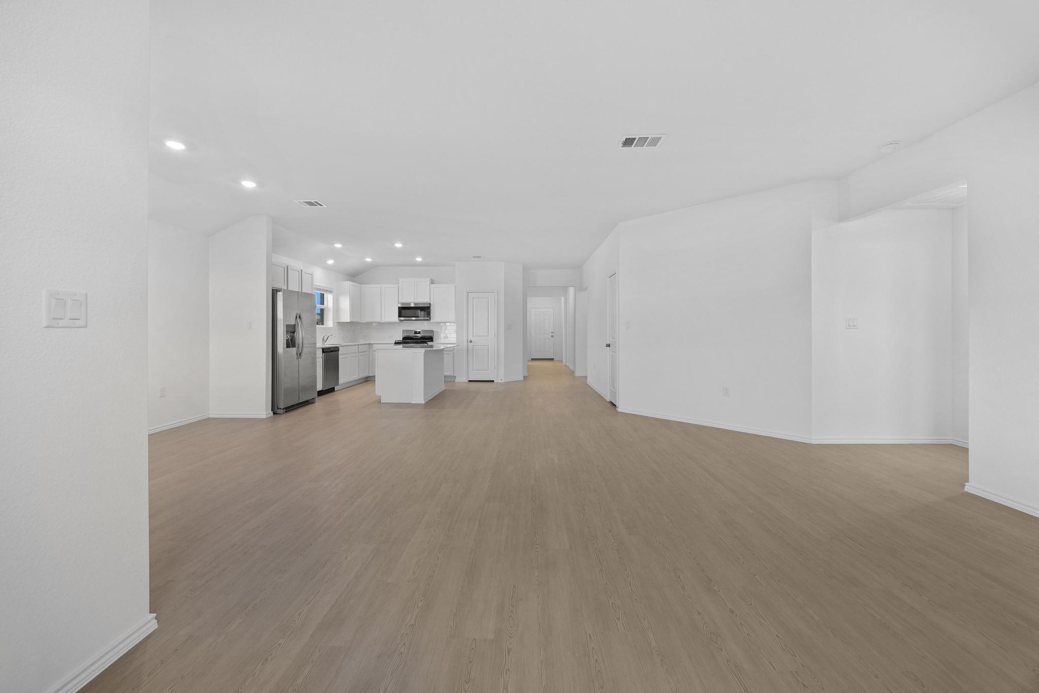 209 Donnington Dr, Hutto, TX 78634