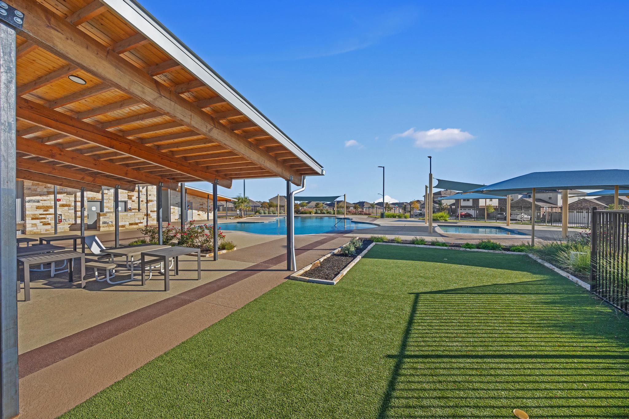 209 Donnington Dr, Hutto, TX 78634