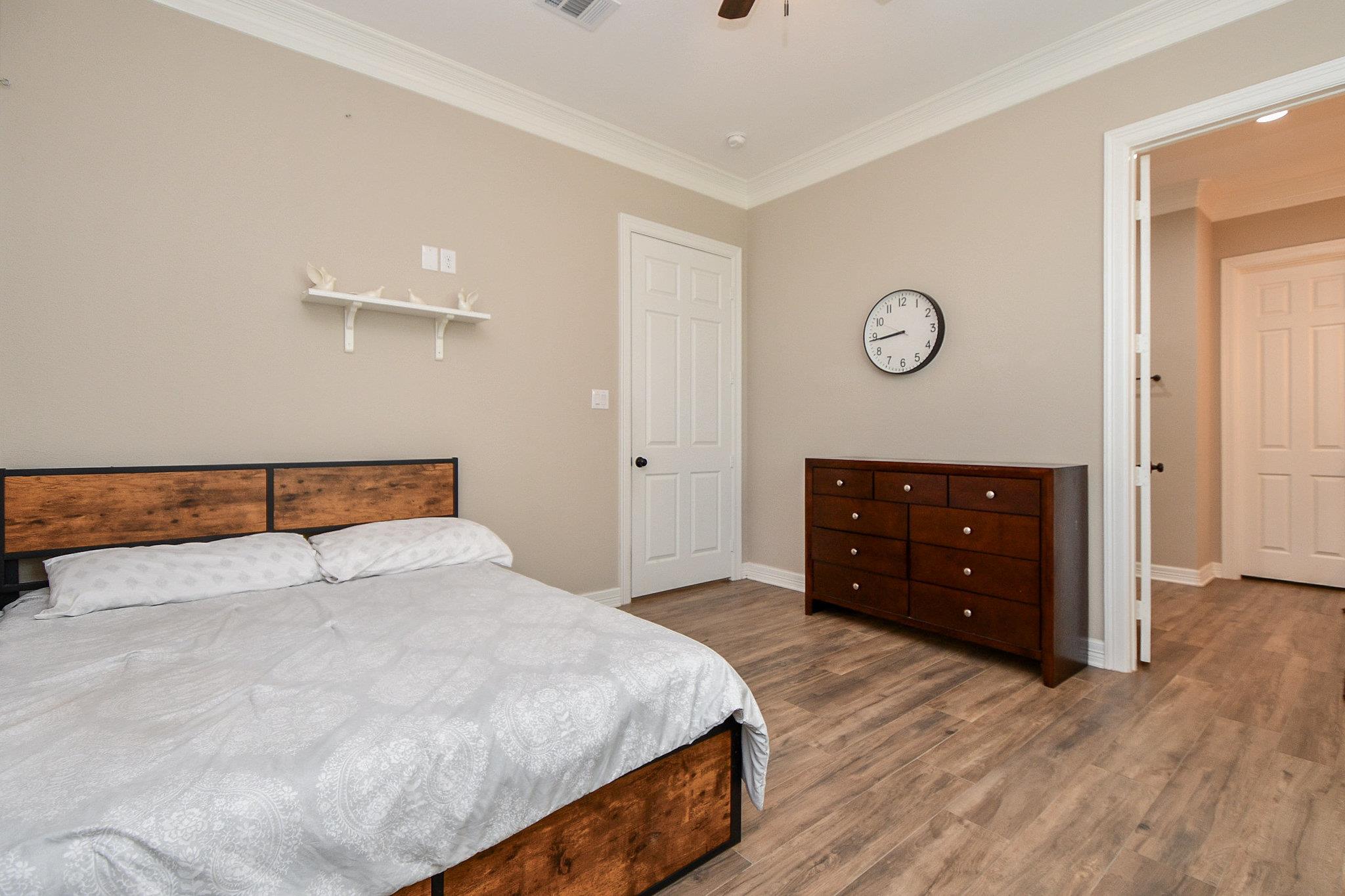 1093 Sunderman Rd, Alleyton, TX 78935