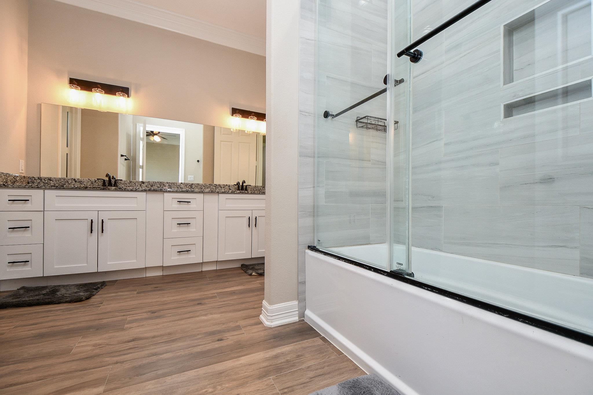 1093 Sunderman Rd, Alleyton, TX 78935