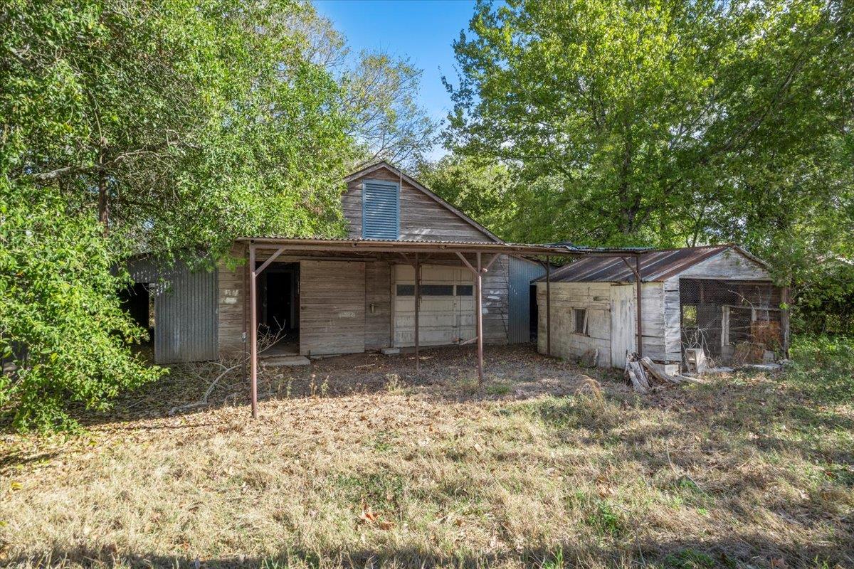 3408 W State Highway 71 Highway, La Grange, TX 78945