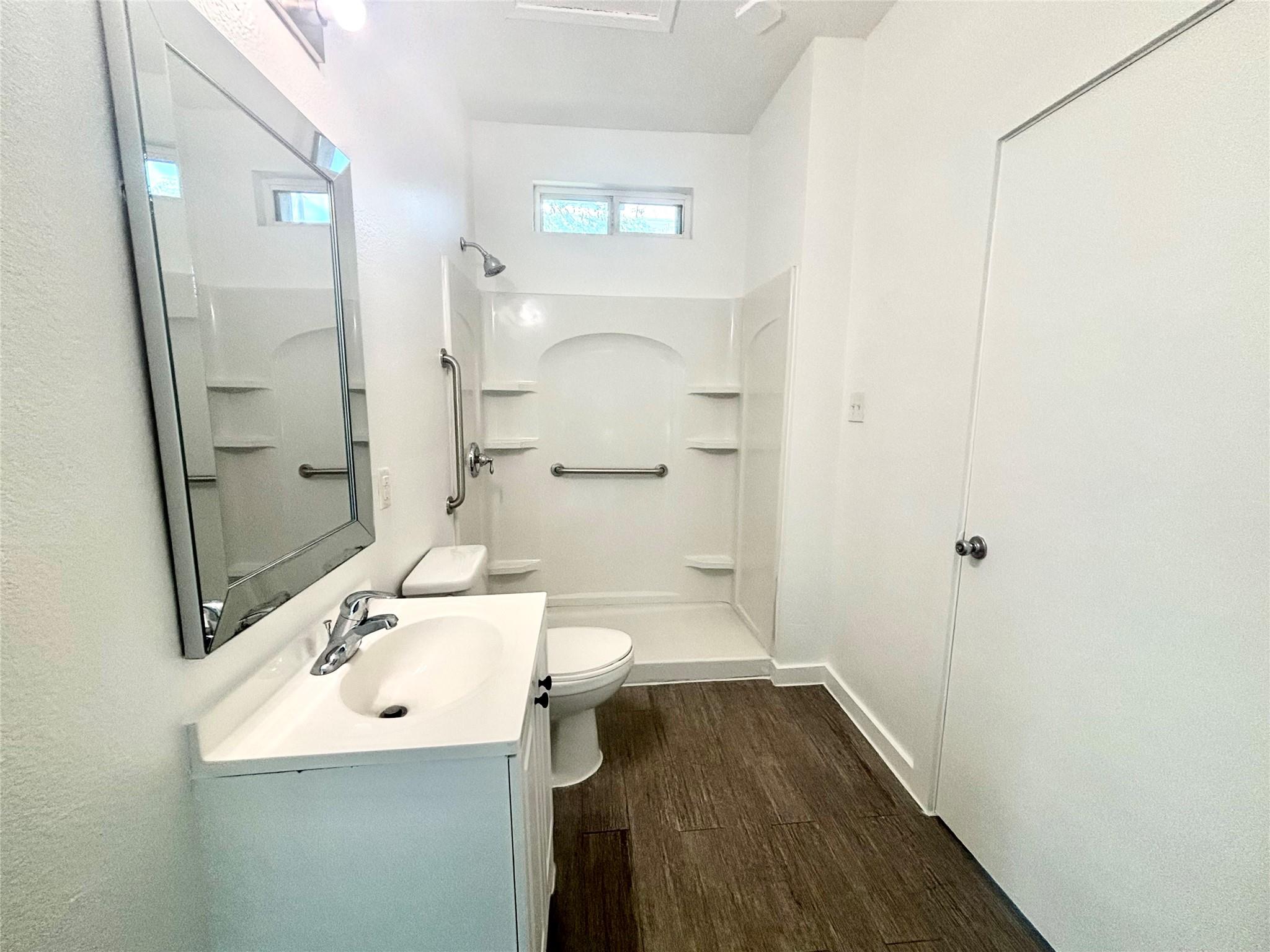 2410 E 12th St, Austin, TX 78702