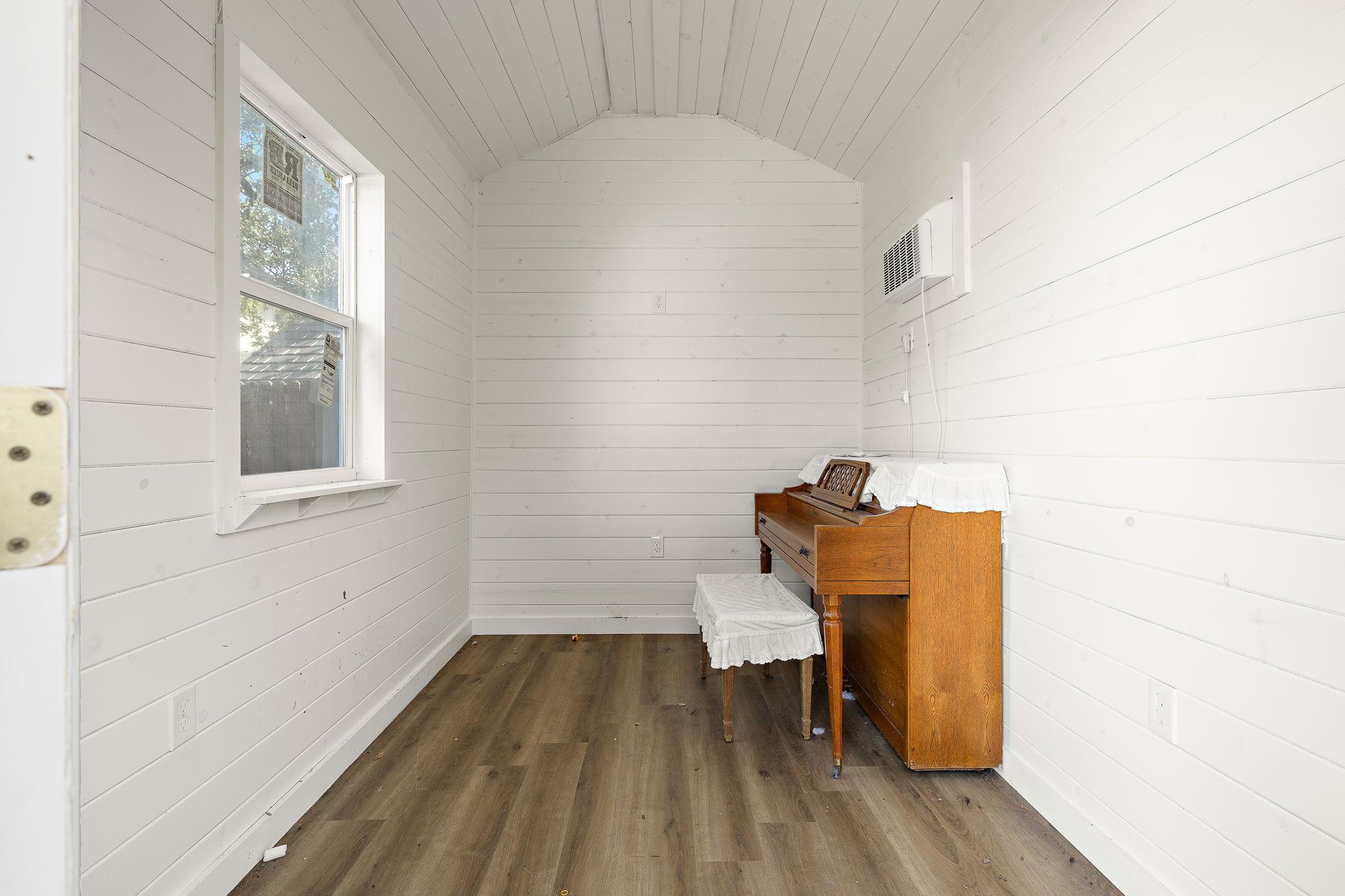 3211 Saint Genevieve Dr, Leander, TX 78641