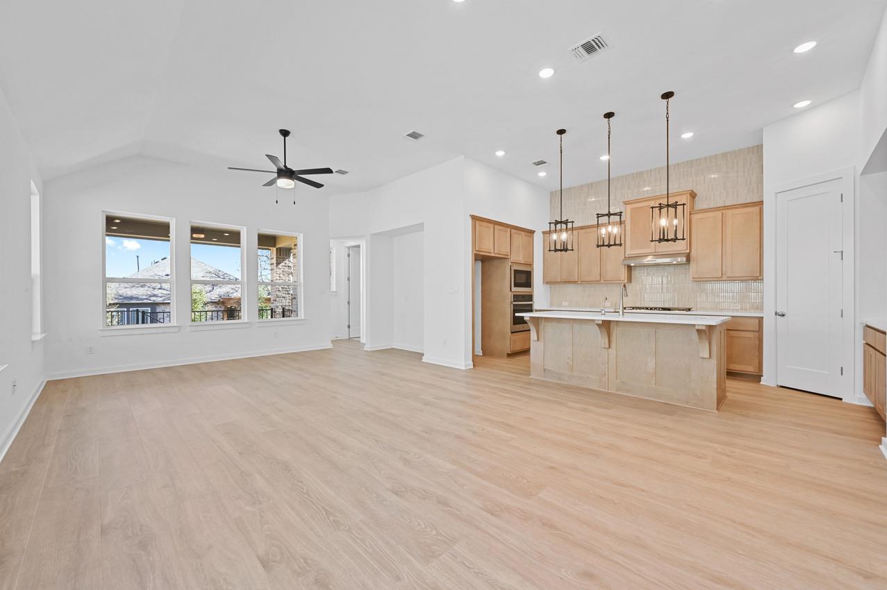 158 High Rock Pass, Kyle, TX 78640