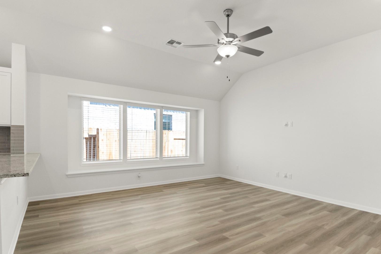 314 Bay Breeze Dr, Kyle, TX 78640