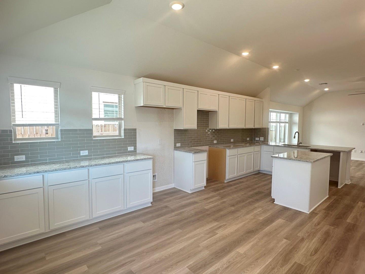 314 Bay Breeze Dr, Kyle, TX 78640