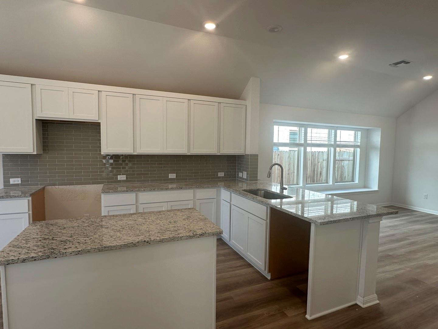 314 Bay Breeze Dr, Kyle, TX 78640