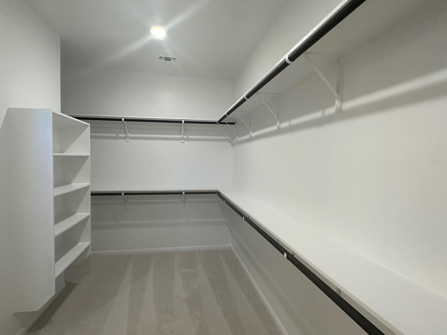 304 Bay Breeze Dr, Kyle, TX 78640