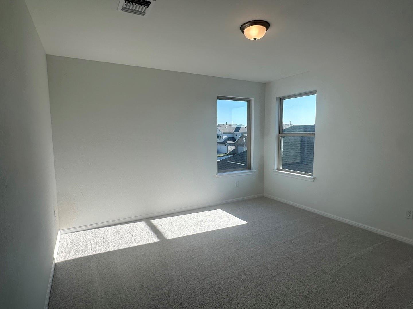 304 Bay Breeze Dr, Kyle, TX 78640