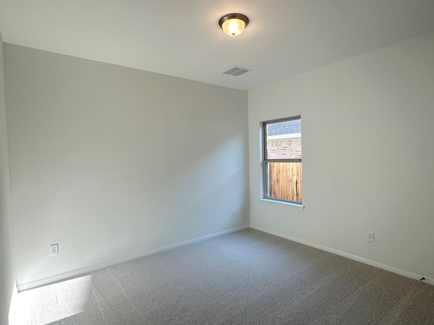 304 Bay Breeze Dr, Kyle, TX 78640