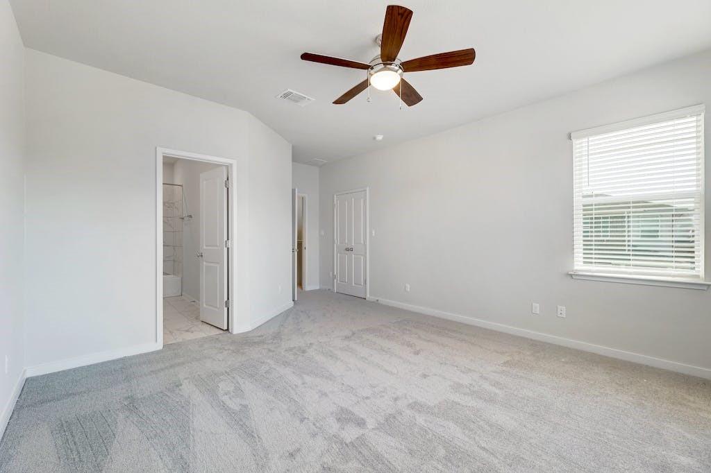 605 W South St # 182, Leander, TX 78641