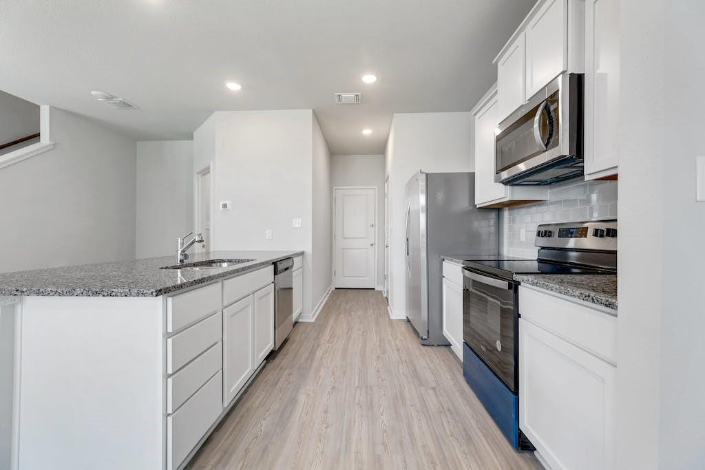 605 W South St # 182, Leander, TX 78641