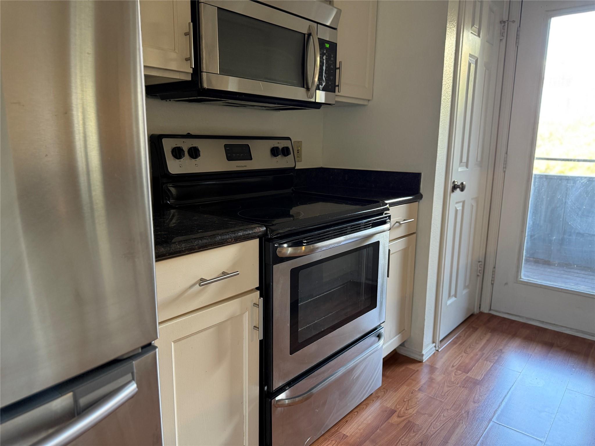 700 S 1st St # 203, Austin, TX 78704