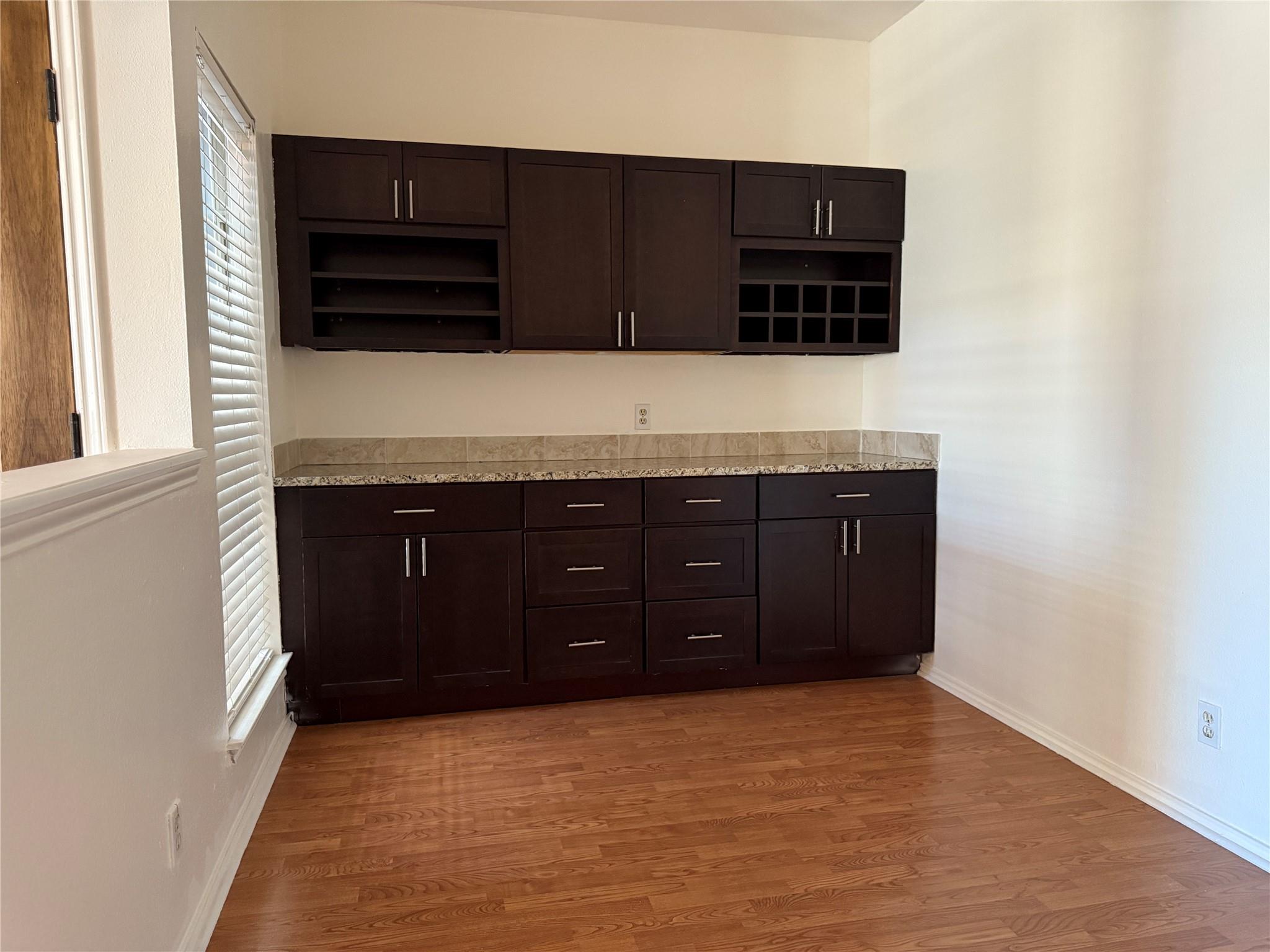 700 S 1st St # 203, Austin, TX 78704