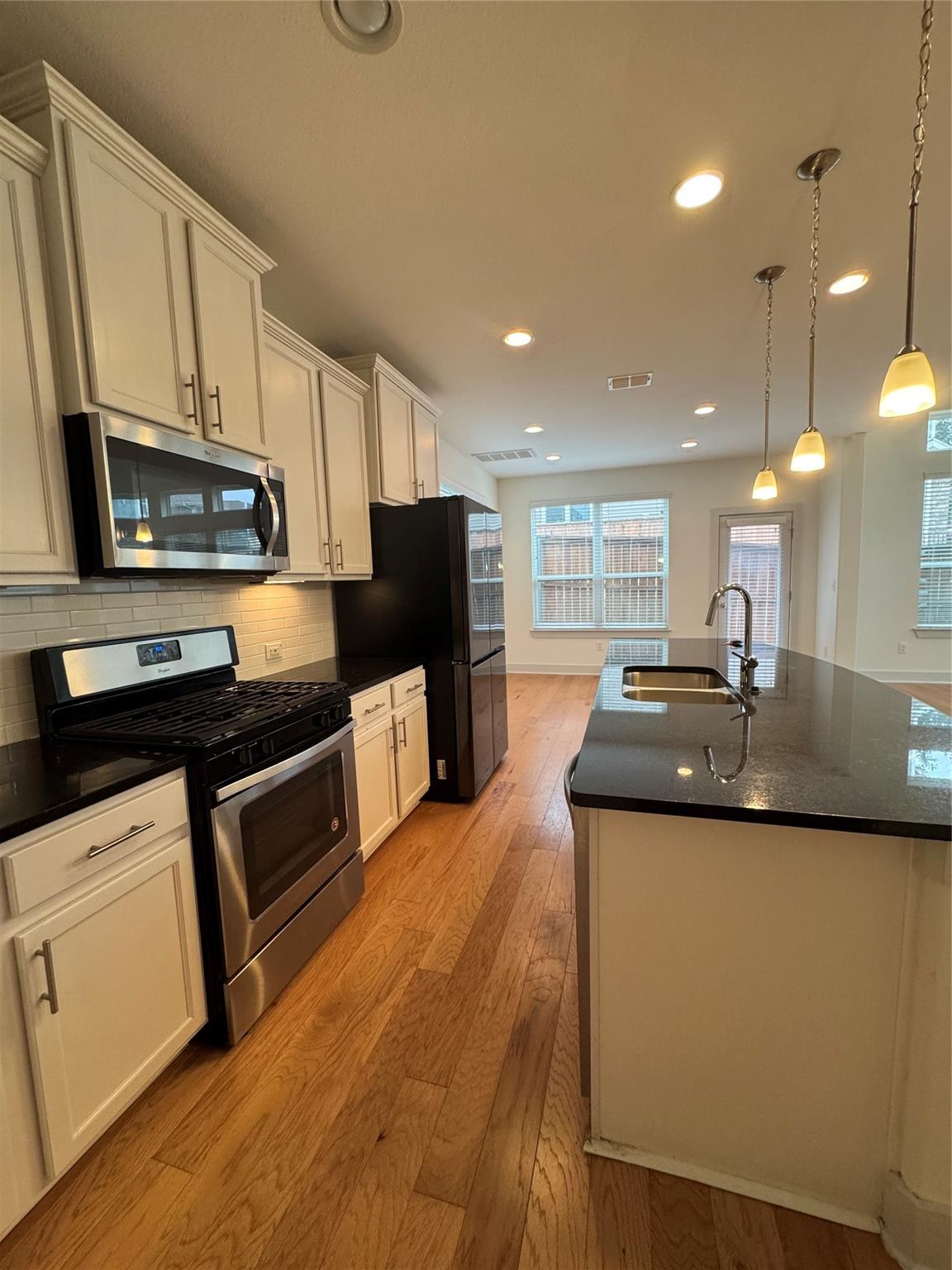 7301 Oberon St, Austin, TX 78741