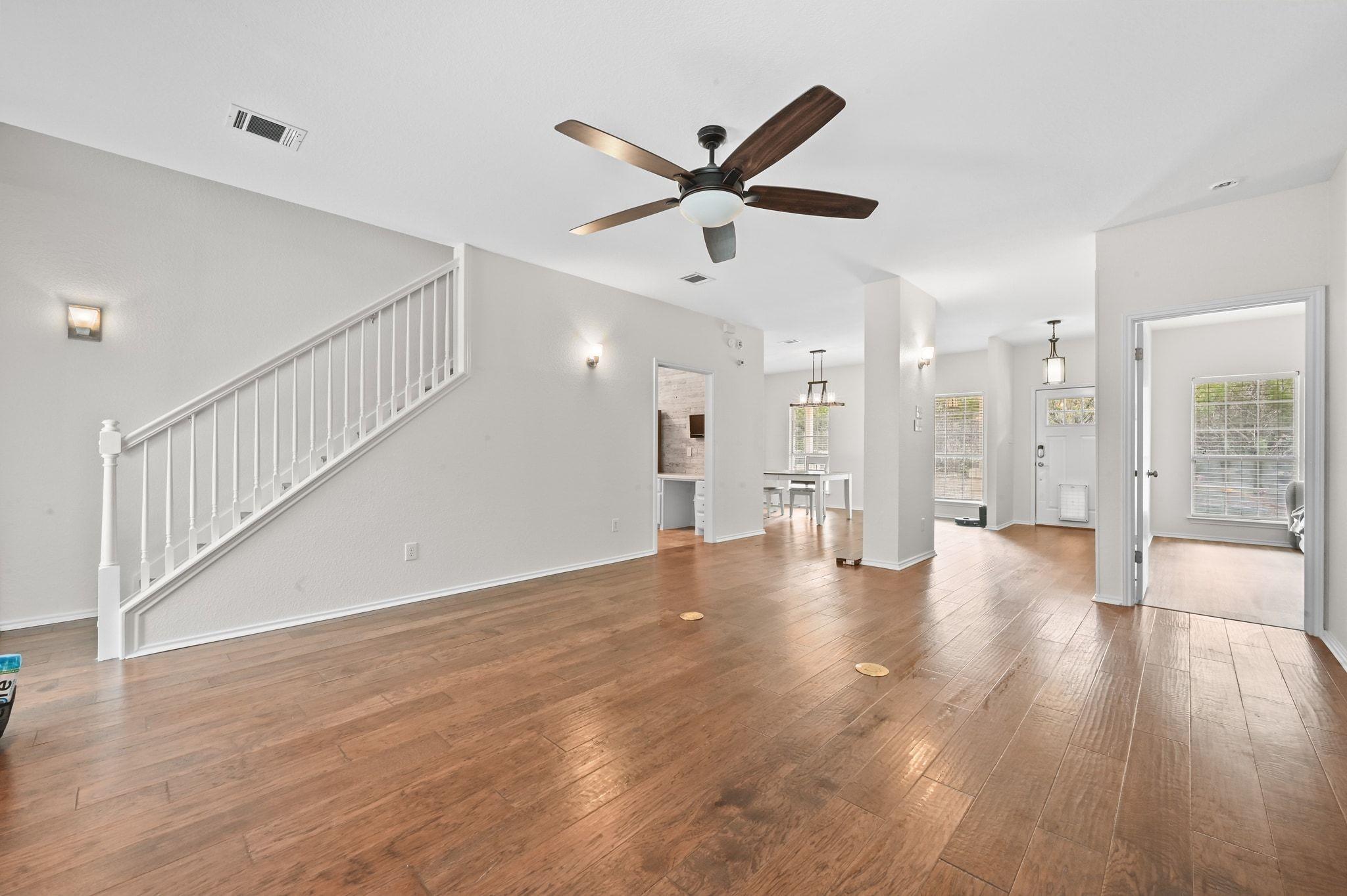 201 Comanche Cp, Kyle, TX 78640